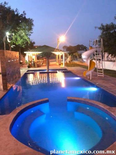 Abastecedora De Albercas/smart pools: teléfono y horarios - Av. Lauro  Villar 43 Entre San Carlos Y Boca Del Río Col. Villa Blv Cavazos Lerma 194  Av, Matamoros